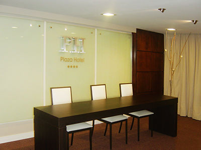 Plaza Hotel Ла Риоха Екстериор снимка