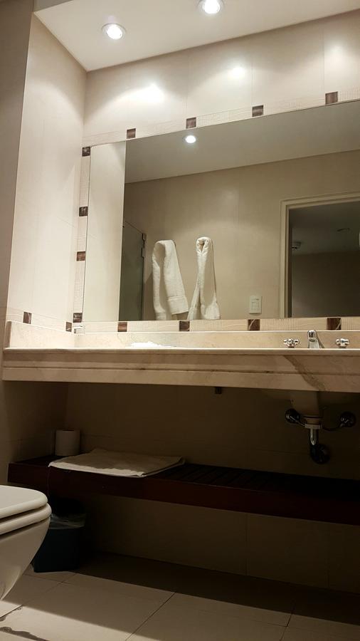 Plaza Hotel Ла Риоха Екстериор снимка