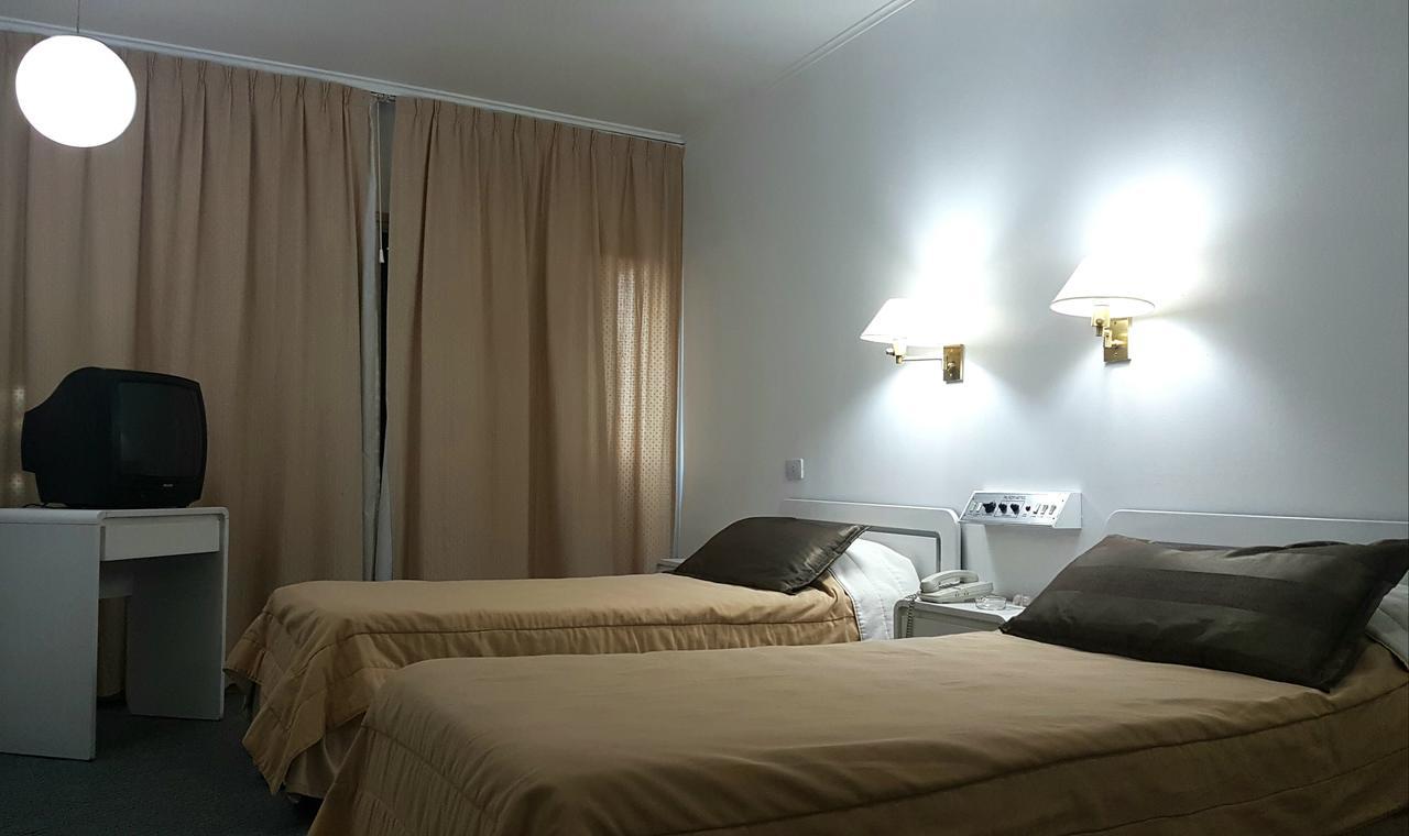 Plaza Hotel Ла Риоха Екстериор снимка